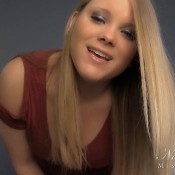 miss noel knight sniffing ripe ass