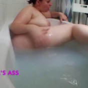 bathtub long wet farts pauline maxx