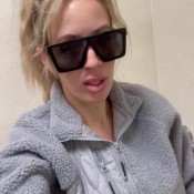 Amy_farts Desperate And Had To Use The Dirty Public Toilet