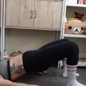 Ur2dwaifu Stretching And Farting