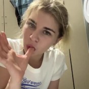 Misty_phoenix1 Tasting Poop In A Public Toilet