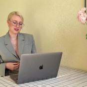 Alicewarmheart Farting Office Slut