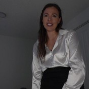 Yogabella Mom Wakes You Part2