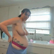 Kelly Payne Pregnant And Submissive Mom