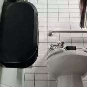 Mistressk Another Mess In The Public Restoom - I Walk Out And Leave It