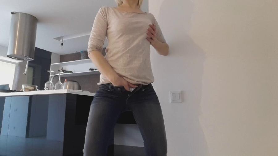 blonde bebe jeans messy the fart babes