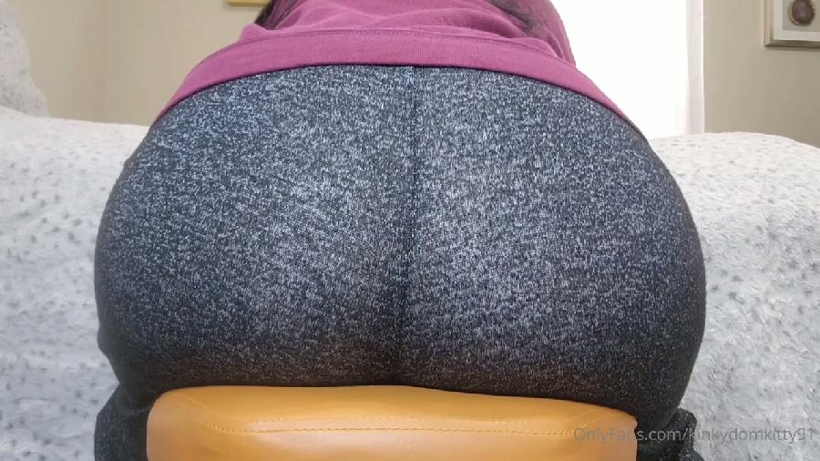 Kinkydomkitty91 - Giantess Ignore Stuffing Tiny In My Asscrack An Farting First Thing This Morning Julia Ryan