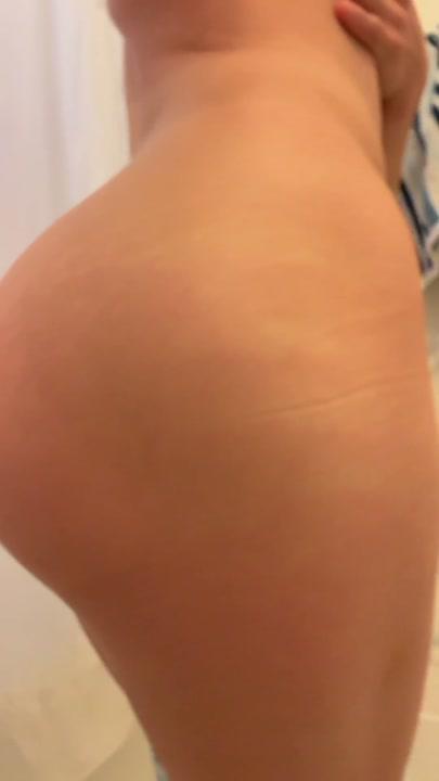 Cocofit Todays Pov Vid Of My Giant Shit In The Toilet Two Day Hold